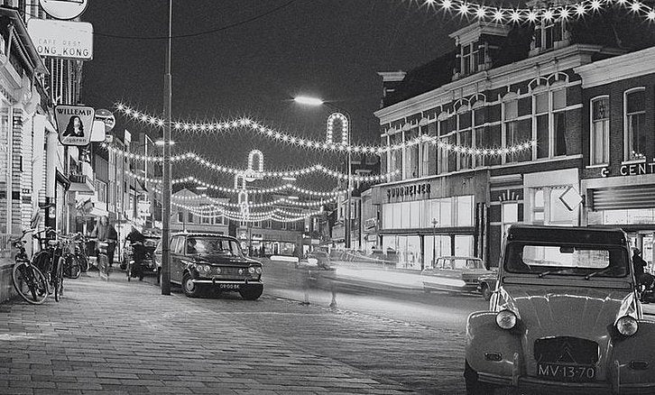"Historisch pand Gedempte Singel 15 Assen", "Sijl Coffee gevestigd in oude hoedenwinkel familie Suurmeijer", "Koffie drinken in historisch pand Assen".